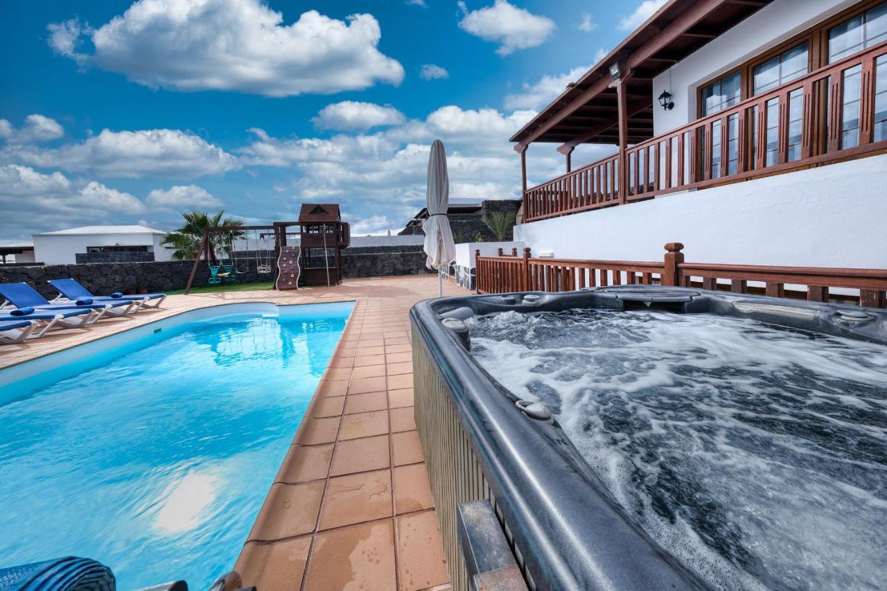 Villa Flavia-Private Pool, Jacuzzi, Sea Views Playa Blanca (Lanzarote) Exterior foto