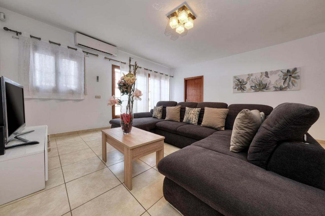 Villa Flavia-Private Pool, Jacuzzi, Sea Views Playa Blanca (Lanzarote) Exterior foto